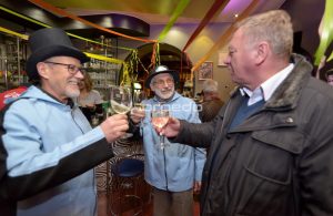 U OKU KAMERE Puknuti oktanci uselili u caffe bar Iskra