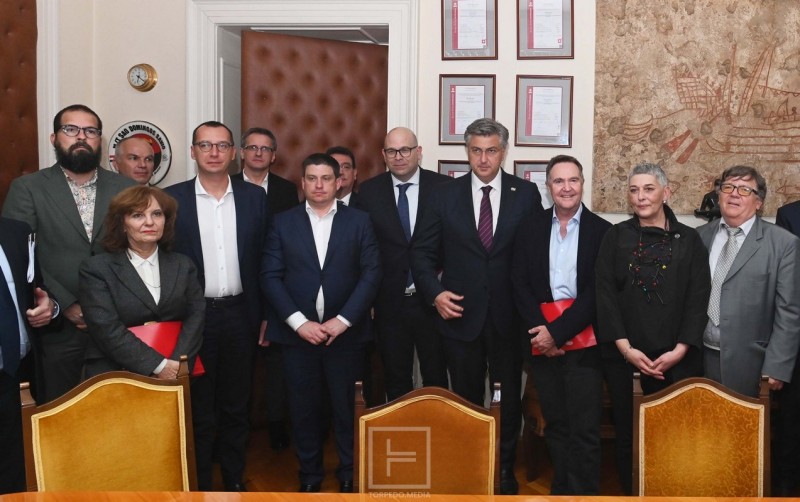 3_maj_potpisivanje_ugovora_andrej_plenkovic__2_ 