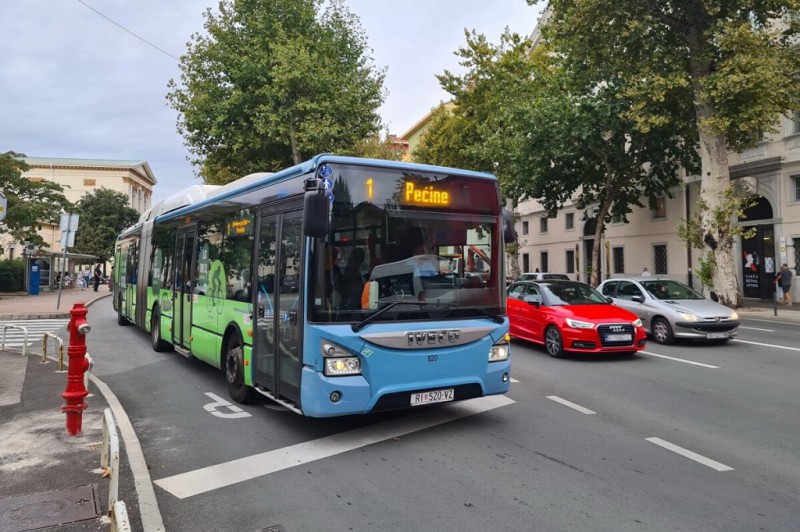 Autobus-Autotroleja-1200x800 