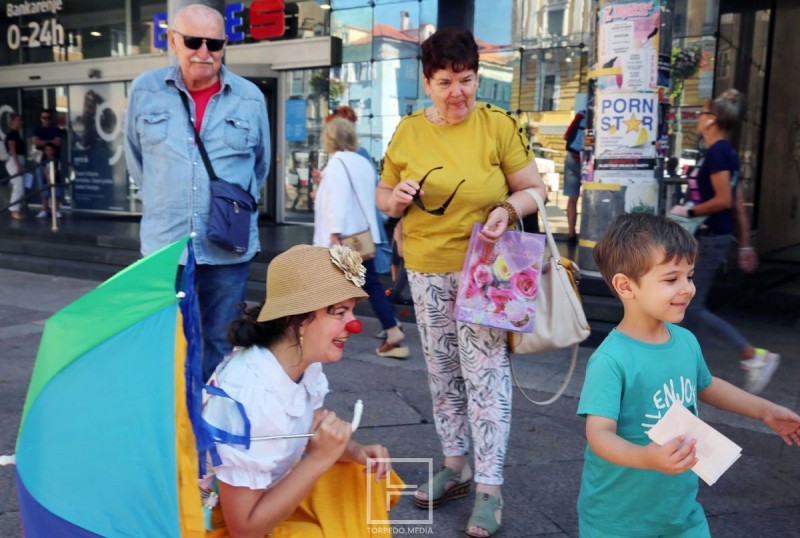 CRVENI_NOSEVI-3-15936