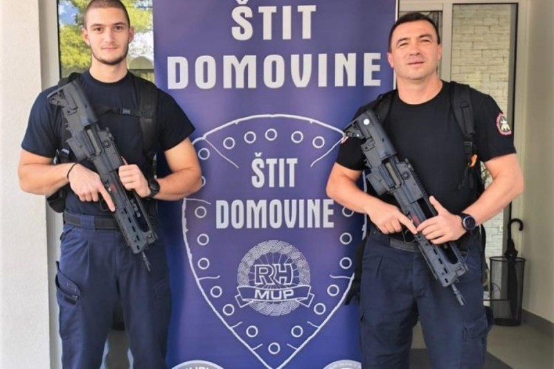 FLEGAR_2-Stit_domovine_1 