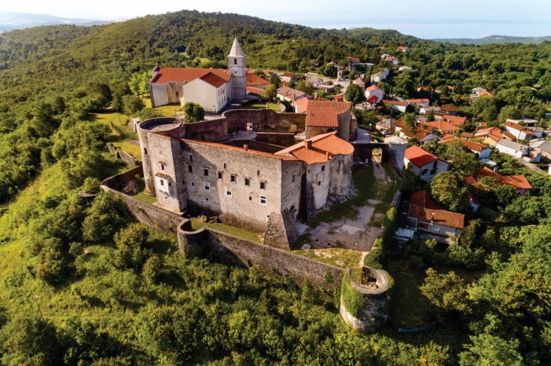 Grobnik_dron_-_foto_Rajko_Mrvos__2_