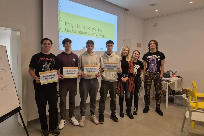 Hackaton-Lov-na-usluge-6-1200x800
