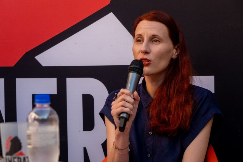 Kamerat_Julia_Pristovnik 