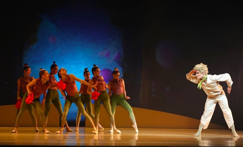 Mali_princ,_Federico_Rubisse_i_zenski_ansambl 