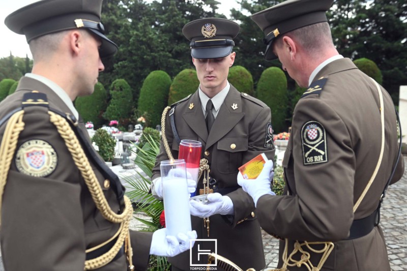 Otkrivanje_spomen-obiljezja_poginulim_pripadnicima_128_brigade_Drenova_06 