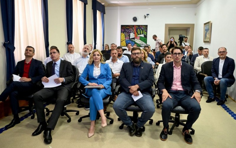 Panel-o-rijeckom-prometnom-pravcu-1-1200x756