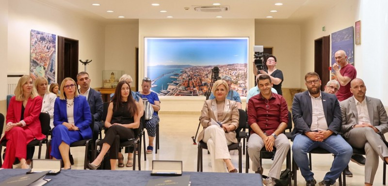 Potpisivanje-ugovora-OS-Fran-Frankovic1x-1536x739