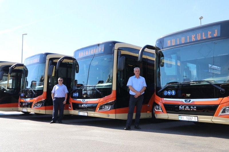 Predstavljeno-14-novih-autobusa-Autotroleja-nabavljenih-EU-sredstvima-10 