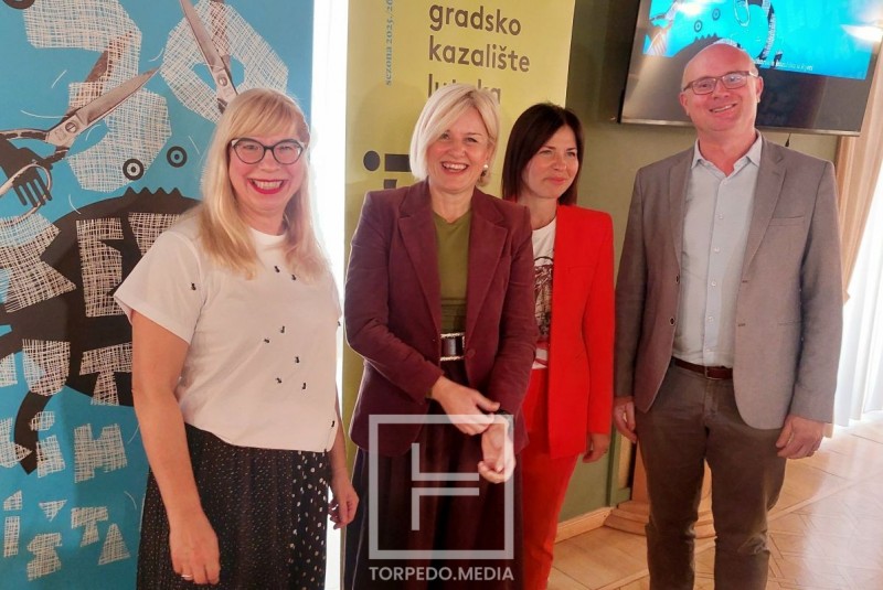Press_30__Revija_lutkarskih_kazalista
