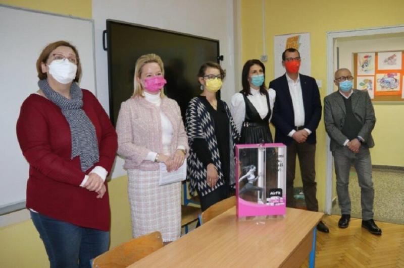 Prezentacija-projekta-besplatnih-higijenskih-ulozaka-u-osnovnim-skolama-Grada-Rijeke-5-901x600