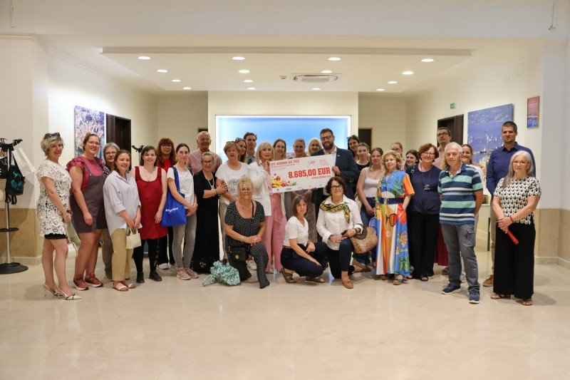 Prijem_volontera_i_urucenje_donacije_homo_si_tec__1_ 