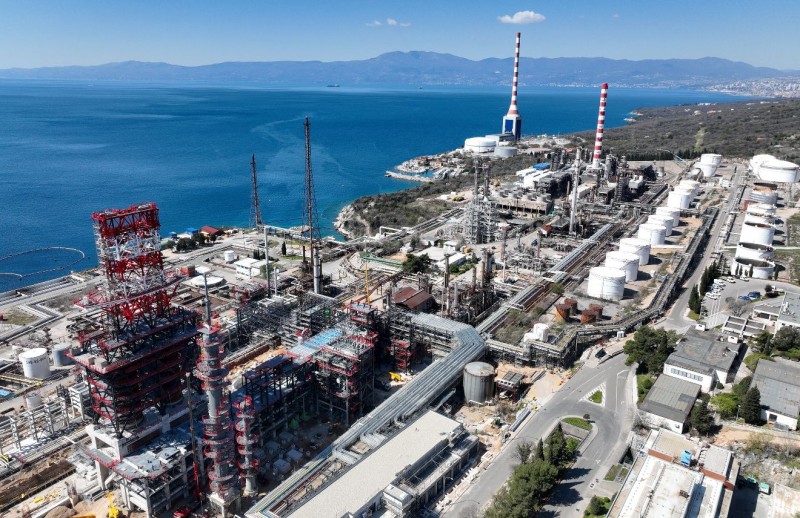 Rafinerija_nafte_Rijeka-70145 