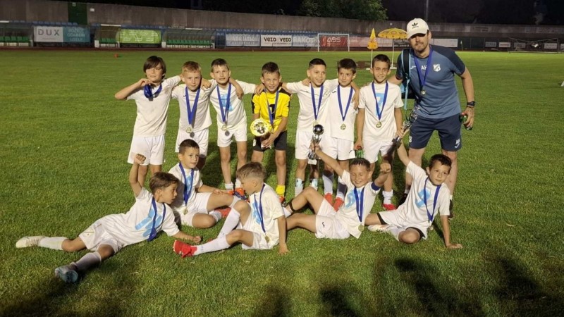Rijeka_osvojila_trofej_labinskih_rudara
