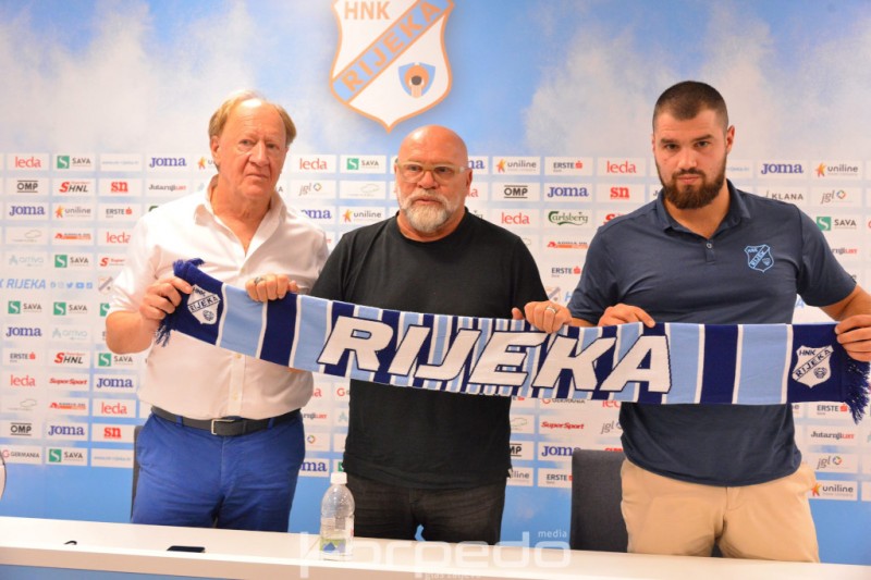 Hrvatski nogometni klub Rijeka danas je predstavio novog trenera prve ekipe Sersea Cosmija