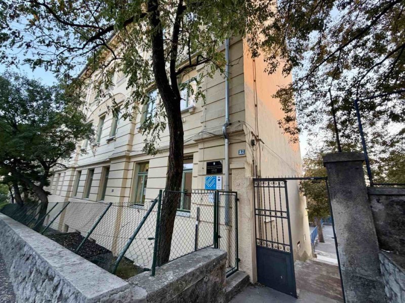 Skola-Gelsi3-1067x800 
