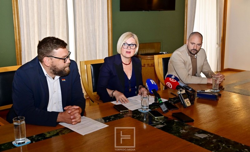 TISKOVNA_IVA_RINCIC_SALON_GRADA_2026