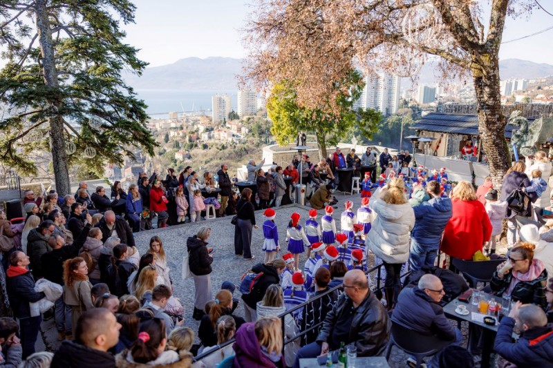 Trsat_Family_da_2025 