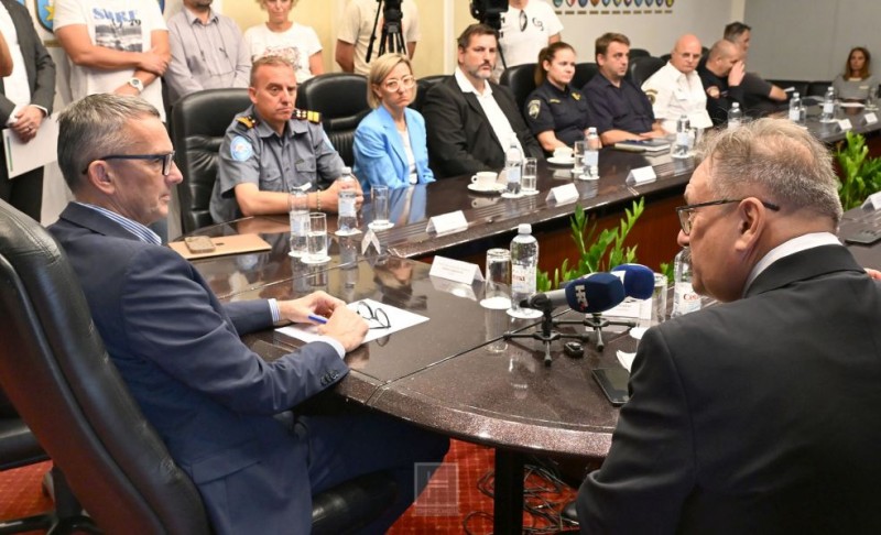 Vjezbe_sigurnosti_i_reagiranja_na_moru_prijem__6_ 