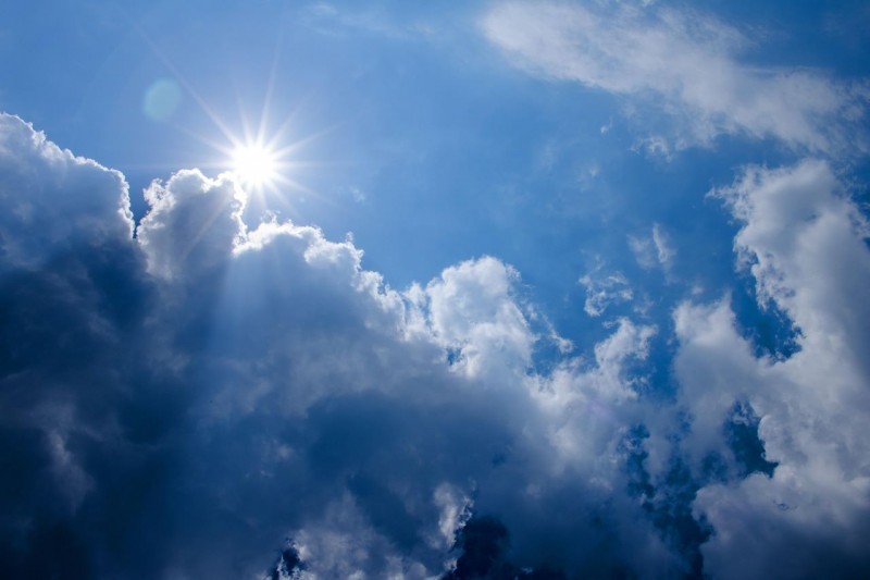 Zima_nebo_sunce_oblaci_ 