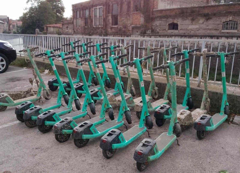 bolt_izronjeni_romobili_