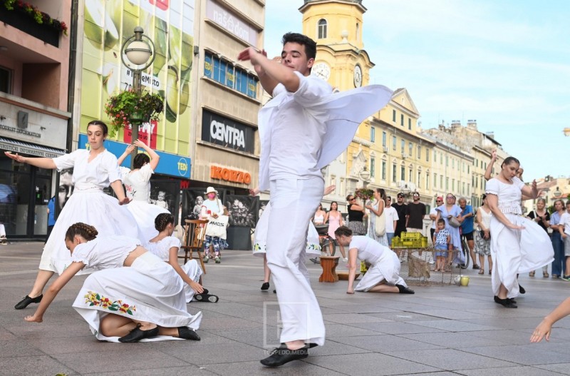 cipka_predstava_korzo_2025__3_