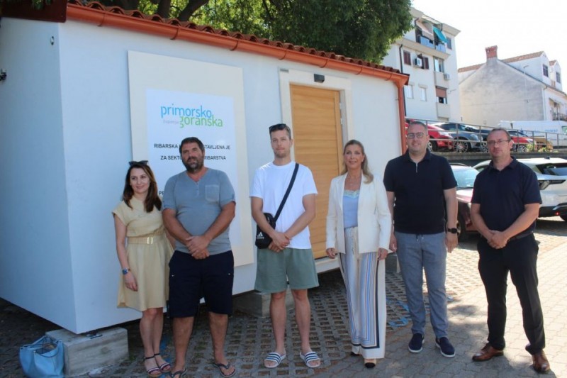 crikvenica_-_peta_mobilna_ribarska_kucica 