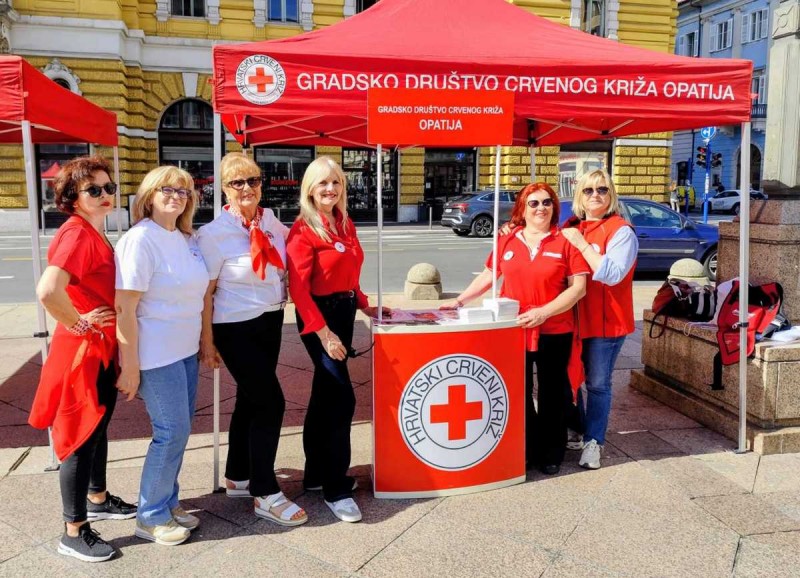 crveni_kriz_opatija_korzo 