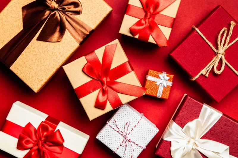 darovi-pokloni-bozicni_pokloni 