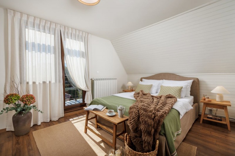 gk_Hillside_Lodge_1__1__01 