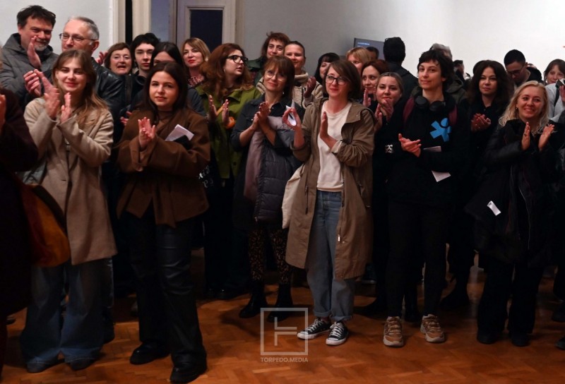 izlozba_knjiga_nevidljivih_utjecaja_Nika_Rukavina__1_ 