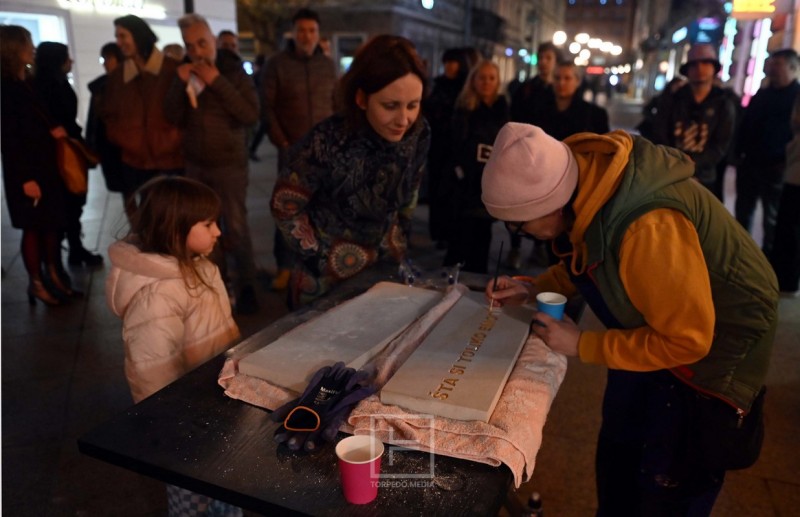 izlozba_knjiga_nevidljivih_utjecaja_Nika_Rukavina__2_ 