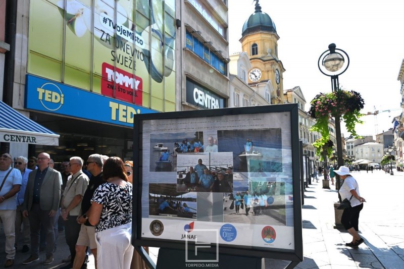 izlozba_korzo_-6-04392