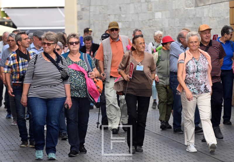 korzo_setnja_rijeka_turisti