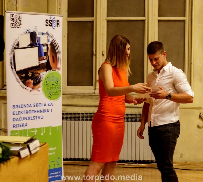 maturanti_elektro_skola_3_