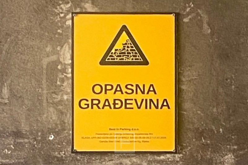 opasna_gradevina_upozorenje_garaza_tabelica__2_