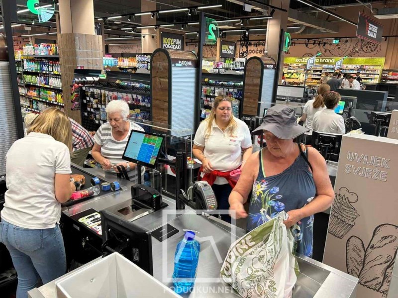 otvaranje_Plodina_-_Tramontana_Mall_Volosko_1 