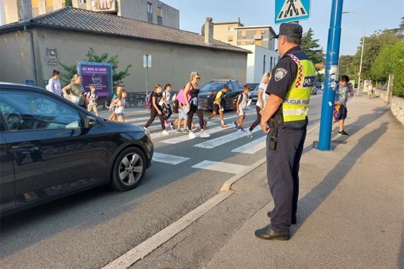 policija_nadzor_skola_foto_pu_pgz 