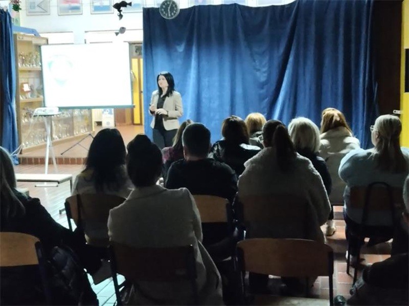 policija_predavanje_internet-53890 