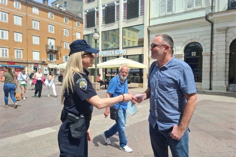policijski_sluzbenici_-_savjetovanje 