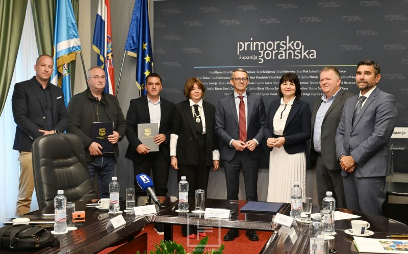 potpis_ugovora_vrtic_viskovo__2_ 