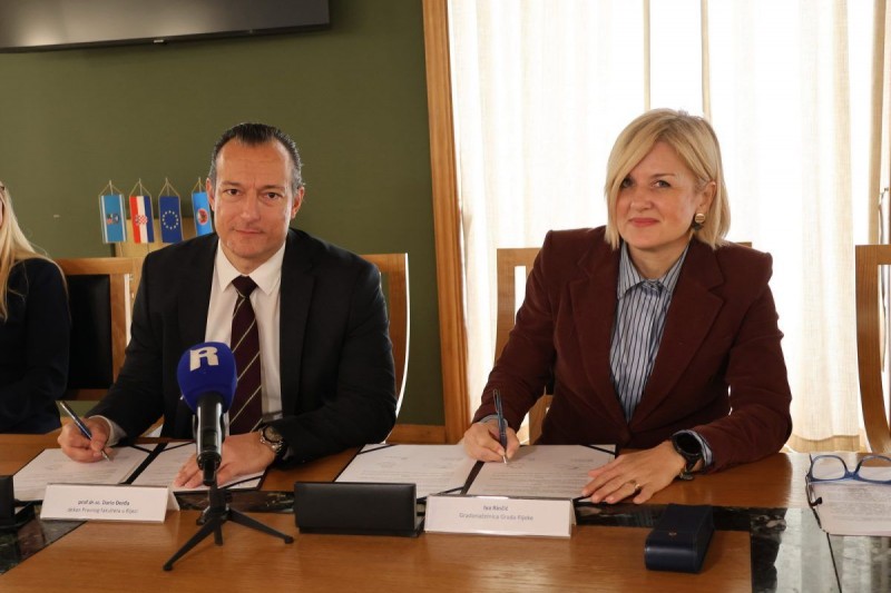 pravni_fakultet_grad_rijeka_potpis