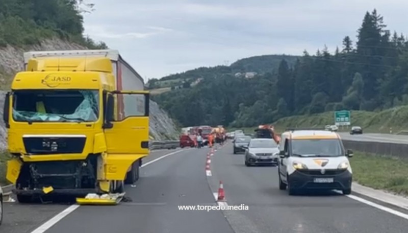 prometna_a6_kamion_radnici 