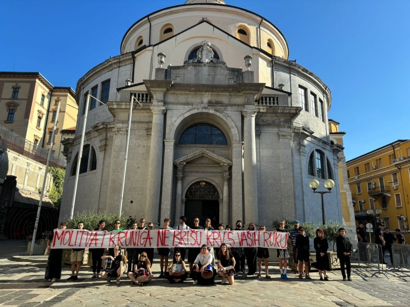 prosvjednici_molitelji_rijeka 