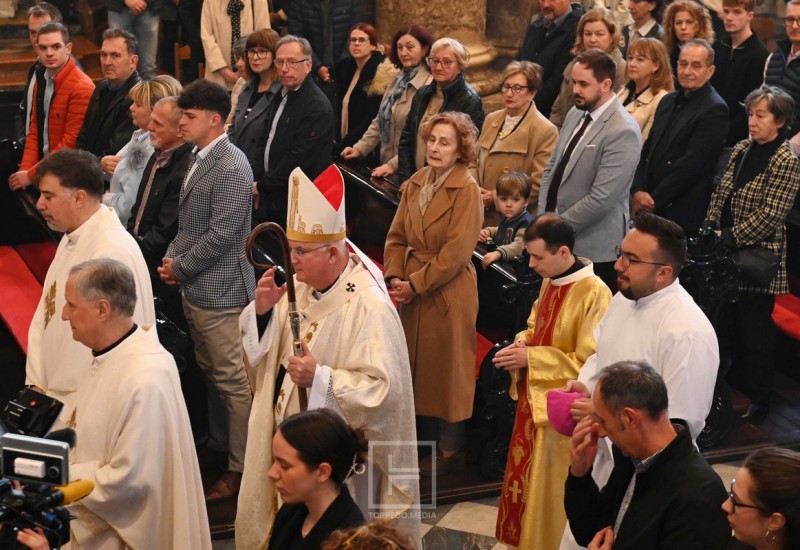 uskrs_misa_nadbiskup_uzinic_2026_rijeka__7_