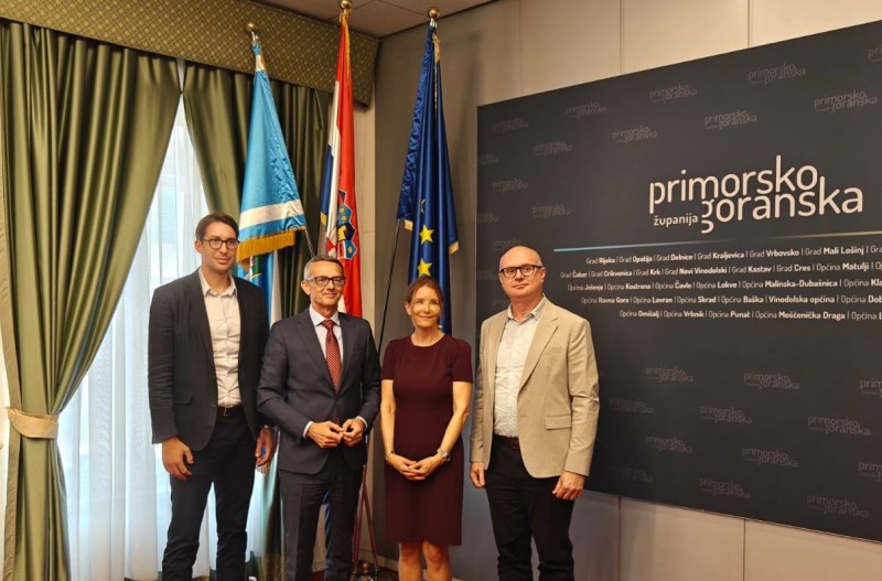veleposlanica_svicarske_pgz 