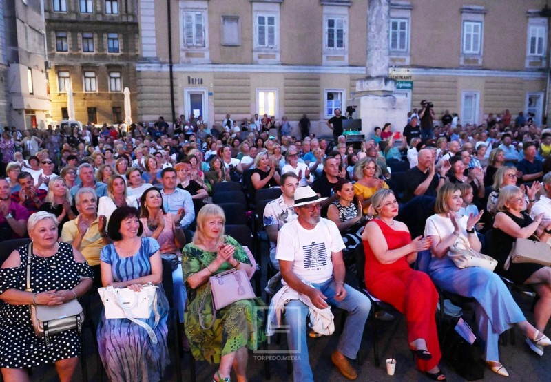 zenska_klapa_luka_40_godina_koncert__2_
