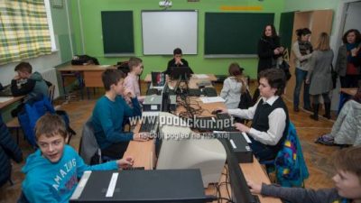 FOTO: Županijsko natjecanje u informatici u matuljskoj osnovnoj školi okupilo 82 učenika iz 21 škole @ Matulji