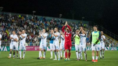 Nogometaši Rijeke na gostovanju u Kranjčevićevoj doživjeli neočekivan posrtaj