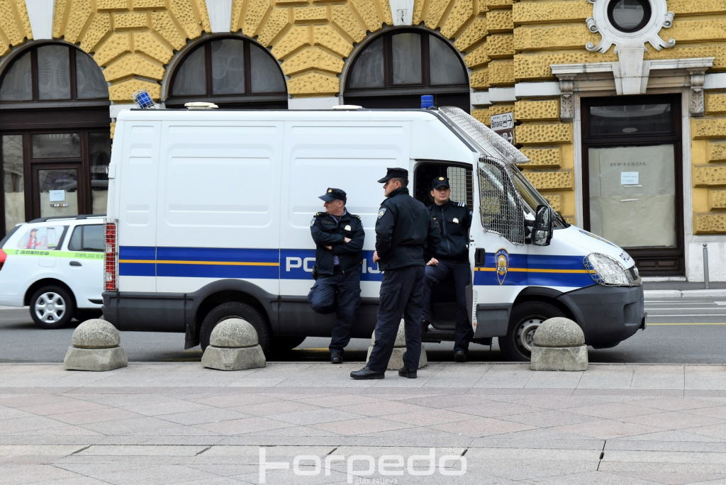 Policijska uprava primorsko-goranska Nogometni susret između HNK